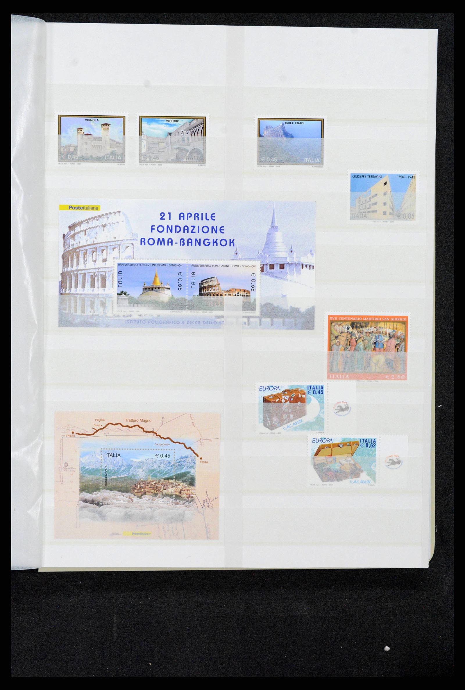 38243 0145 - Stamp collection 38243 Italy 1862-2011.