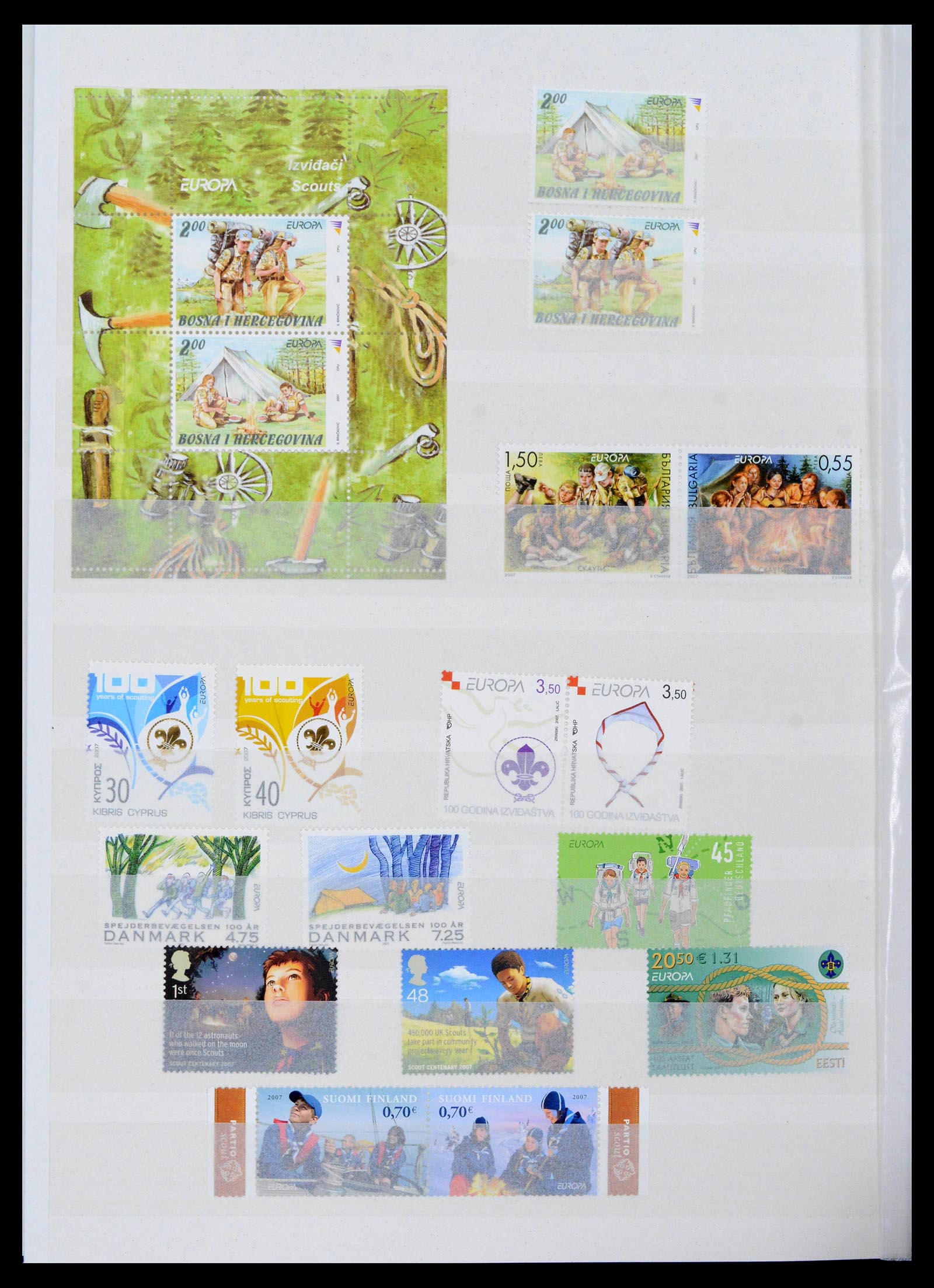 38806 0099 - Postzegelverzameling 38806 Motief scouting 1925-2007.