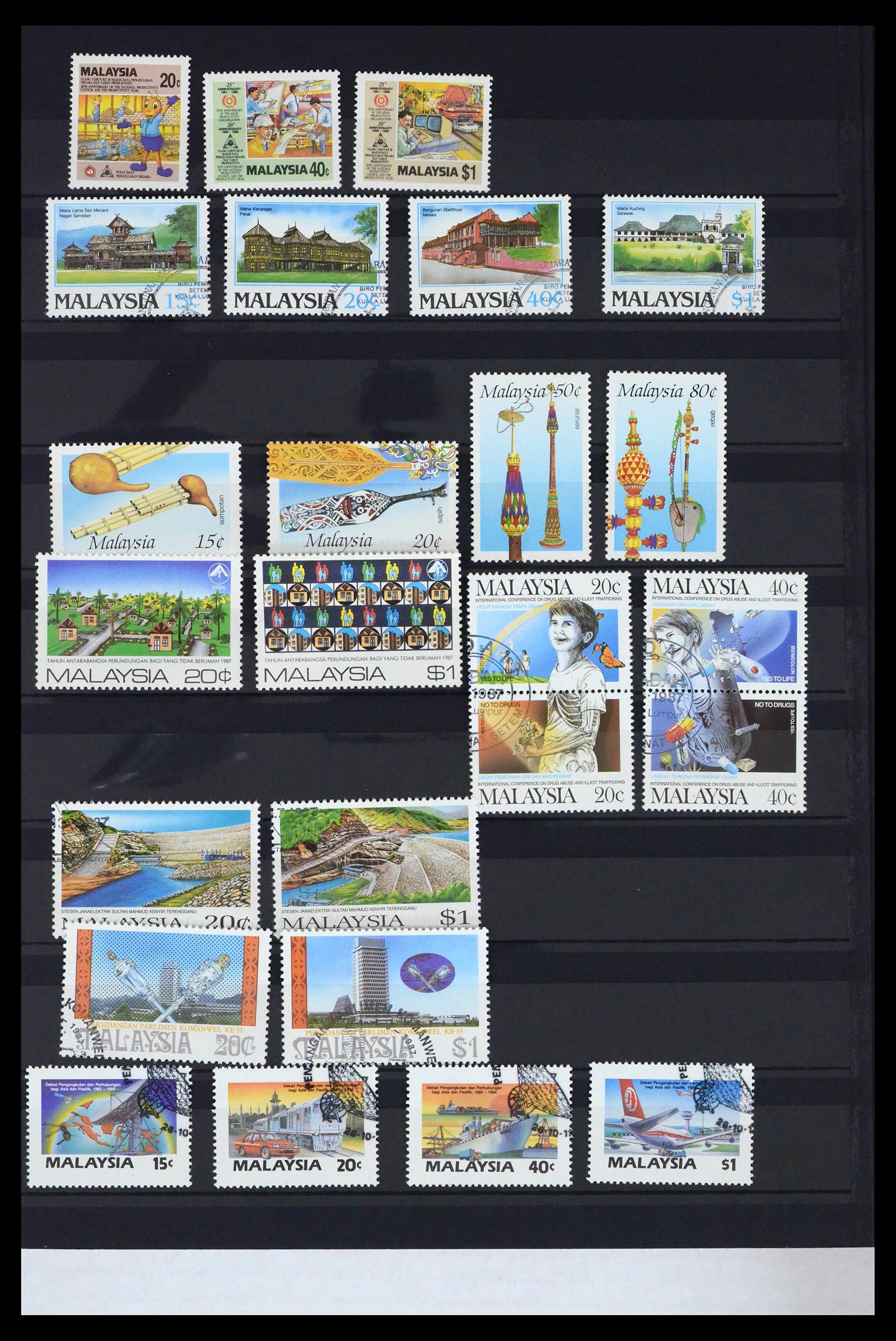 39823 0013 - Stamp collection 39823 Malaysia 1963-2004.