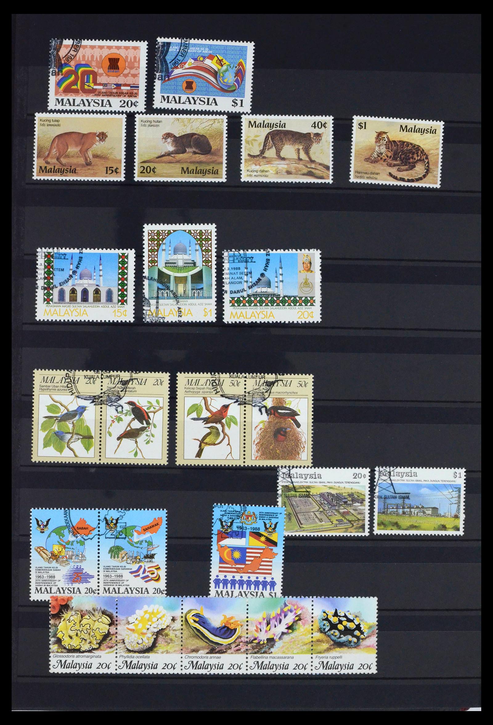 39823 0014 - Stamp collection 39823 Malaysia 1963-2004.