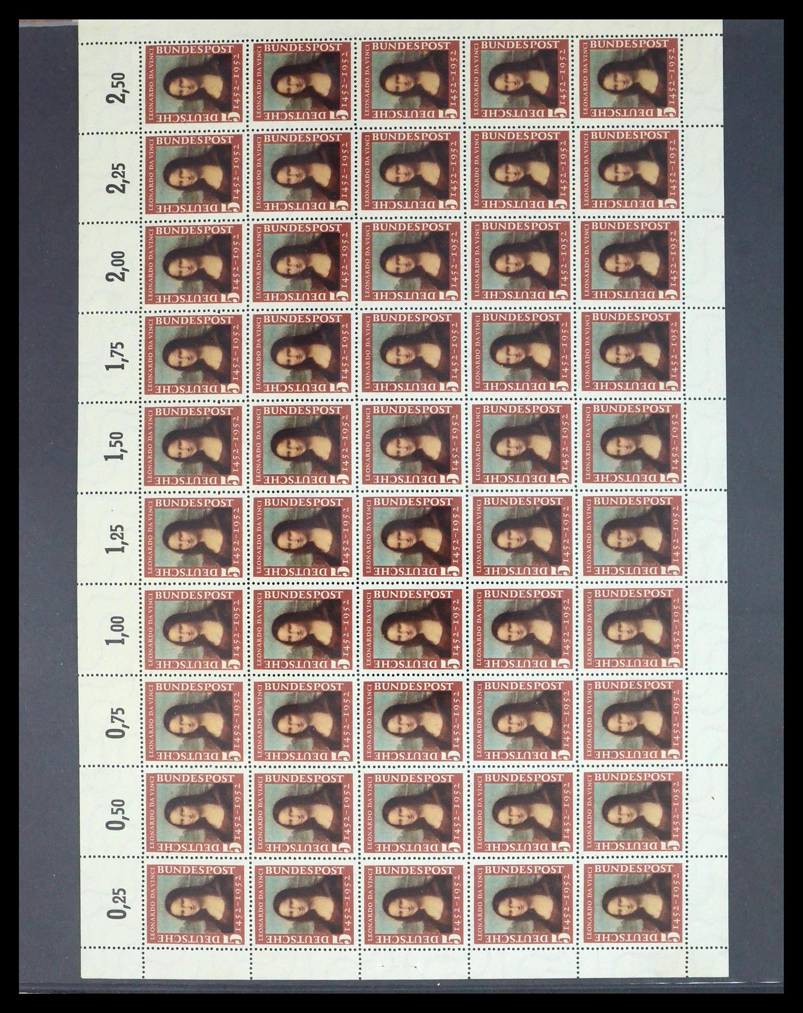 39977 0006 - Stamp collection 39977 Thematic collection Mona Lisa 1952.