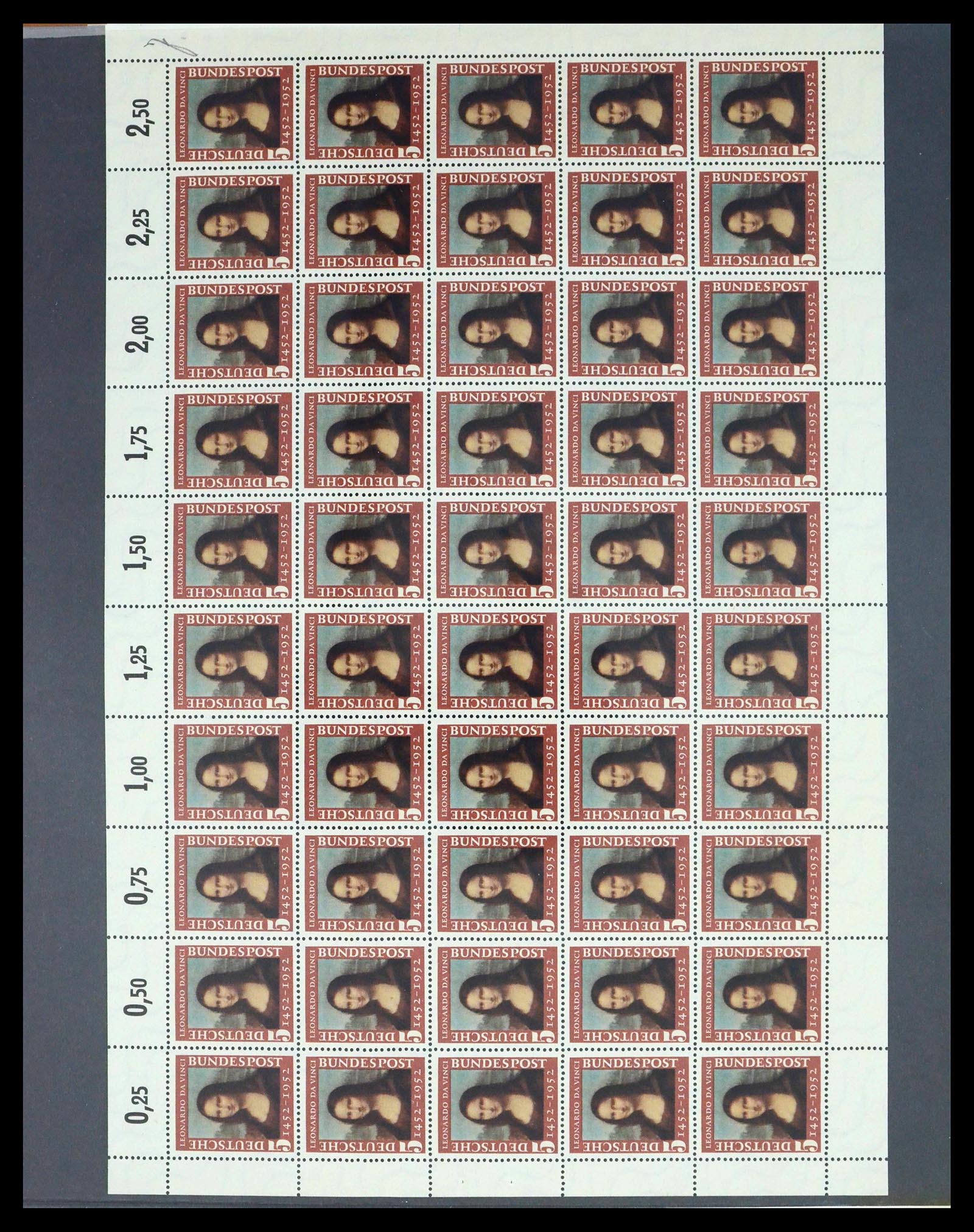 39977 0007 - Stamp collection 39977 Thematic collection Mona Lisa 1952.