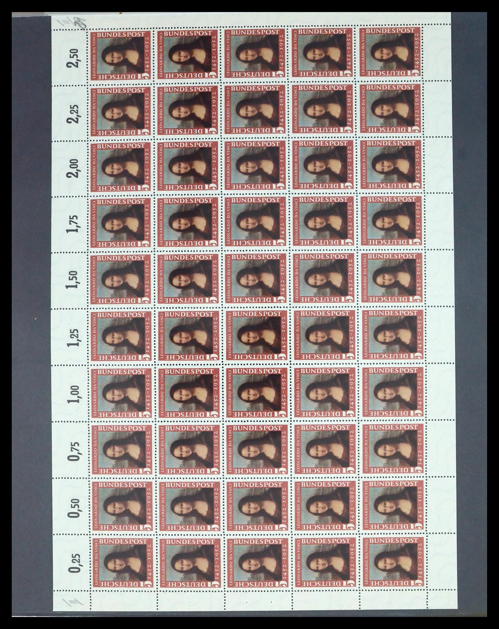 39977 0010 - Stamp collection 39977 Thematic collection Mona Lisa 1952.