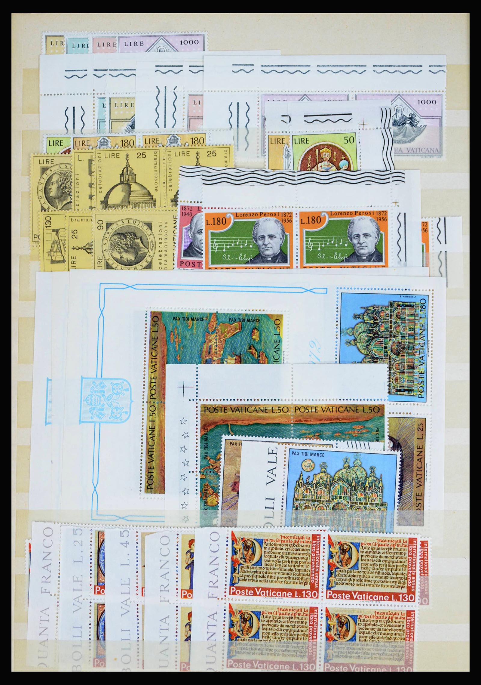 40242 0010 - Stamp collection 40242 Vatican/San Marino 1877-2000.