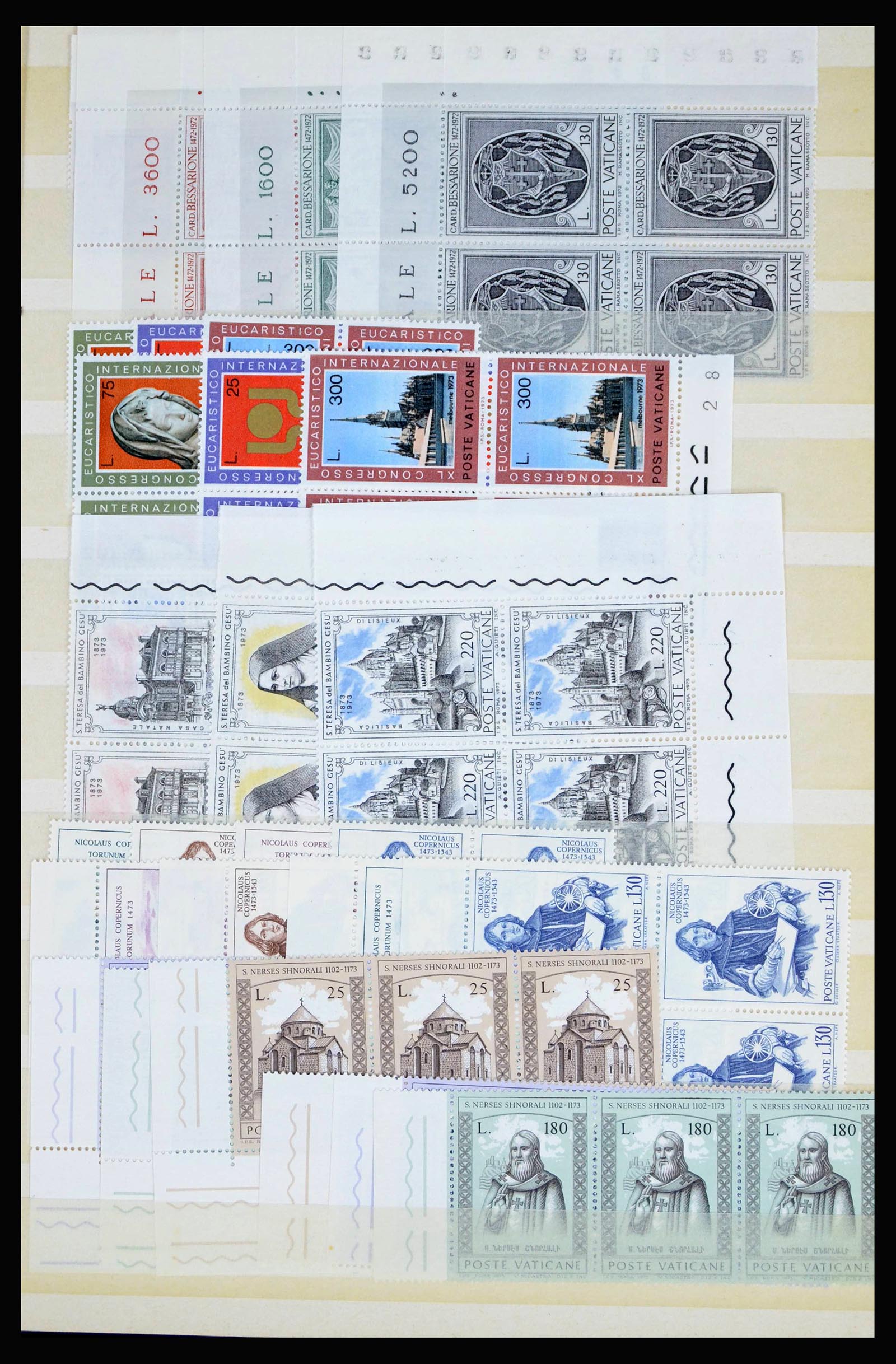 40242 0011 - Stamp collection 40242 Vatican/San Marino 1877-2000.