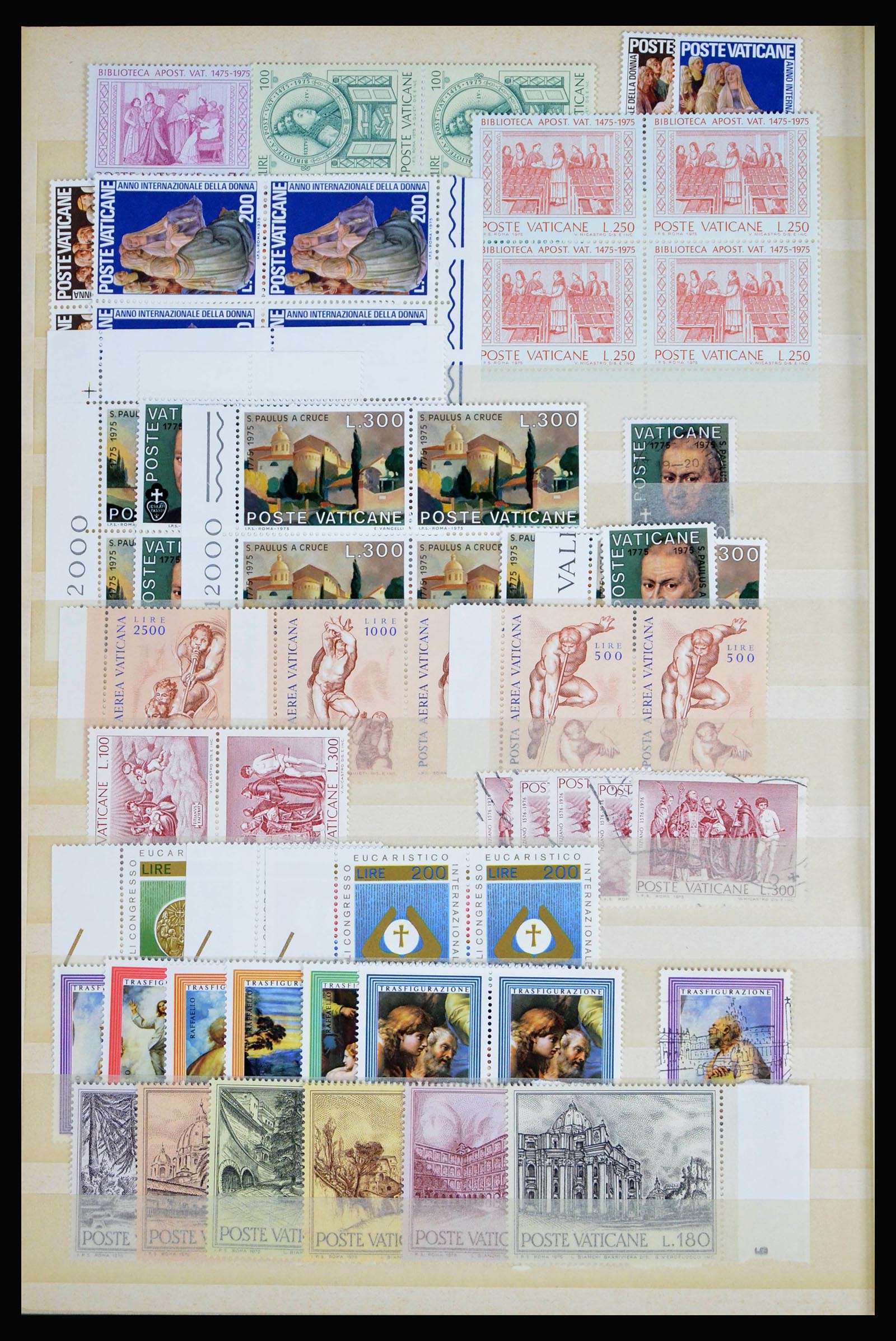 40242 0014 - Stamp collection 40242 Vatican/San Marino 1877-2000.