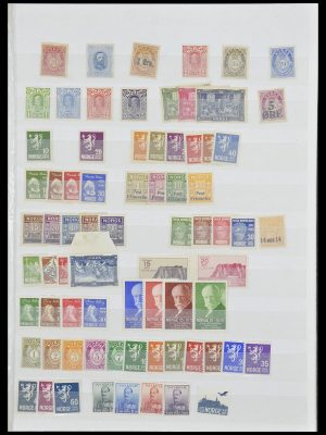 Postzegelverzameling 33872 Noorwegen 1878-1995.